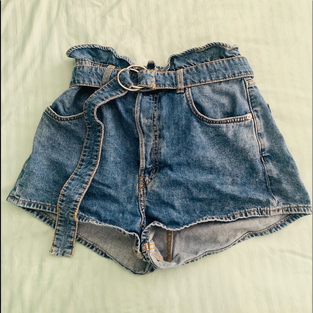 Paperbag Jean Shorts with belt